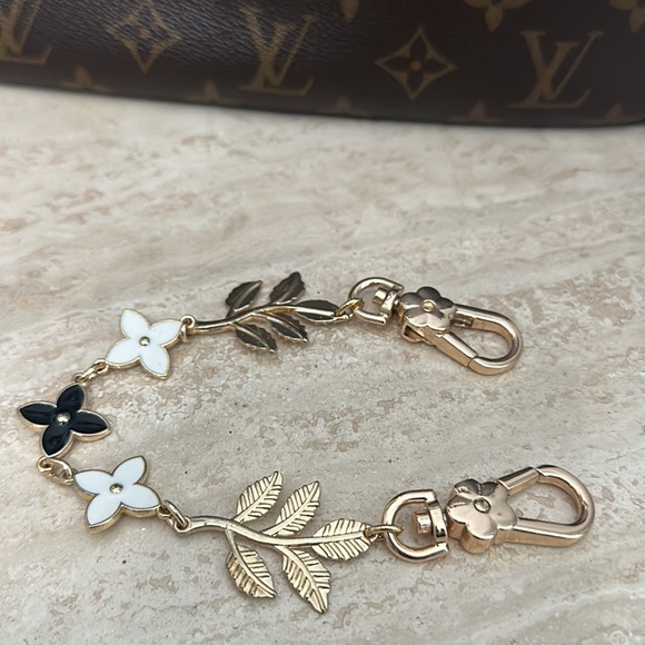 Unbranded key chain / purse decor - Picture 6 of 8